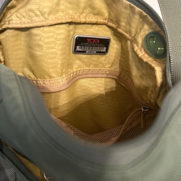 TUMI T-Tech Crossbody Messenger Bag Satchel Carry Green 5120 Preowned Has Wear - Picture 11 of 12